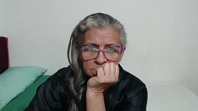 candy mature  online show from March 25, 2026, 1:28 am