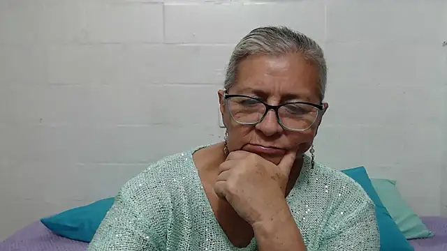 candy mature  online show from September 30, 2025, 11:55 pm