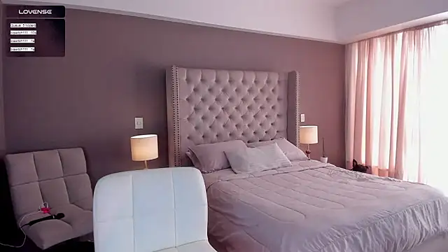 Snapshot of vangie_ chatting on November 16, 2025, 5:06 pm vangie online show from November 16, 2025, 5:06 pm