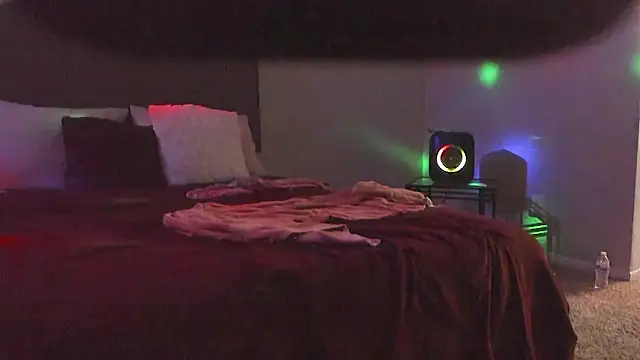 yiauana online show from February 24, 2026, 12:44 am