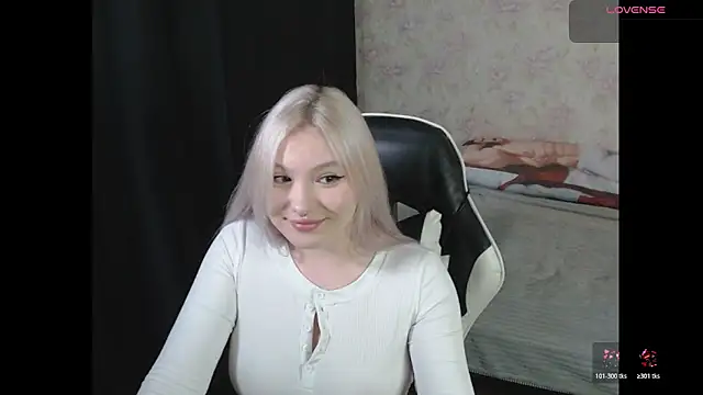 Snapshot of VikaPowers chatting on March 29, 2026, 7:04 pm VikaPowers online show from March 29, 2026, 7:04 pm