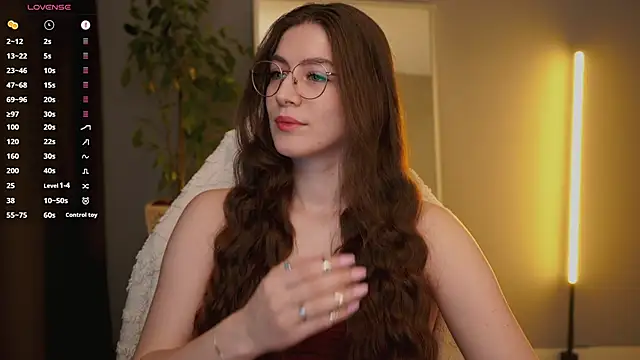 Ester Hill online show from March 11, 2026, 4:28 am