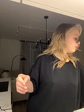 Little Forest ELF online show from October 17, 2025, 9:05 pm