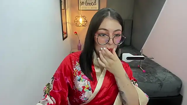 Snapshot of MiaWils_ chatting on March 23, 2025, 3:32 am MiaWils online show from March 23, 2025, 3:32 am