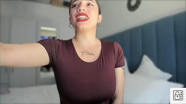  Susiee  online show from February 11, 2025, 1:41 pm