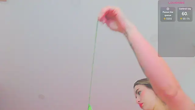 dollface17 online show from June 10, 2026, 12:45 am