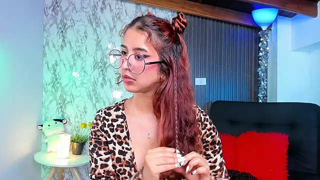 chloe blue online show from February 23, 2025, 2:57 pm