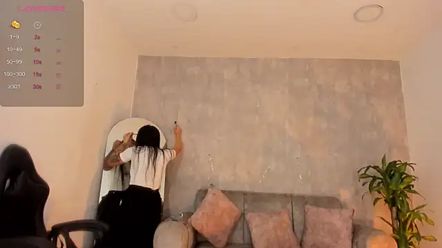 miacoopersx online show from November 19, 2025, 12:16 pm