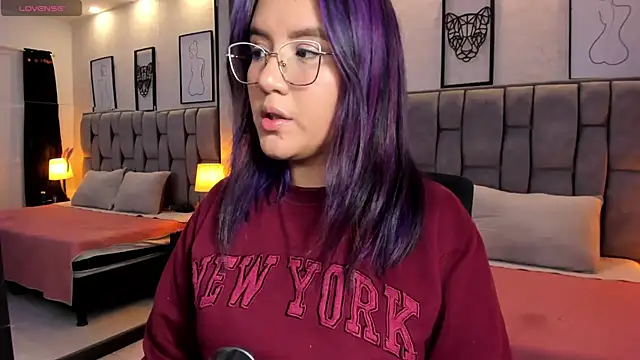 sweet--emily online show from February 20, 2025, 4:18 am