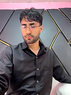 Snapshot of MilanZaire chatting on October 12, 2025, 12:23 am MilanZaire online show from October 12, 2025, 12:23 am