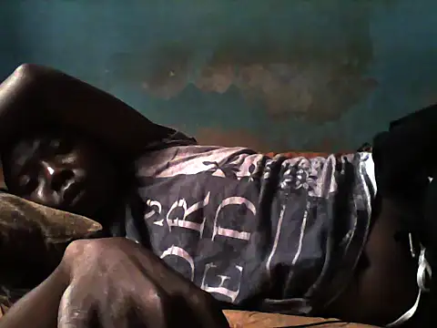 Snapshot of little__joy chatting on December 14, 2025, 12:11 pm little joy online show from December 14, 2025, 12:11 pm