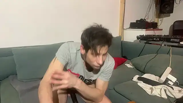 Snapshot of devote_schlampe00 chatting on December 23, 2025, 8:02 am devote schlampe00 online show from December 23, 2025, 8:02 am