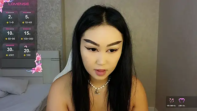 Diana Moon  online show from July 20, 2026, 2:19 am