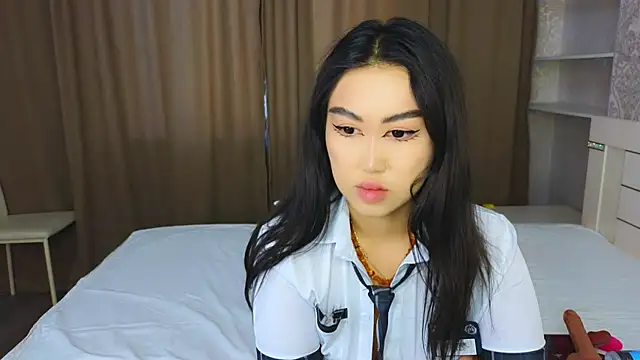 Snapshot of Diana_Moon_ chatting on June 13, 2026, 1:47 am Diana Moon online show from June 13, 2026, 1:47 am