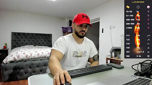 Snapshot of supermanboy94 chatting on February 5, 2026, 6:53 am supermanboy94 online show from February 5, 2026, 6:53 am