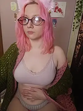 DeviJonson online show from October 26, 2025, 5:46 pm