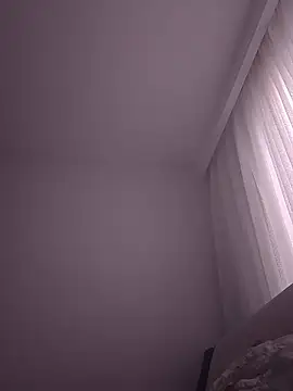 raducelfrumos99 online show from December 14, 2025, 11:27 am