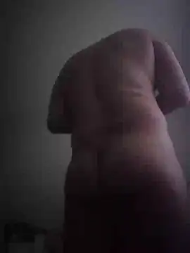 raducelfrumos99 online show from February 13, 2026, 2:39 pm