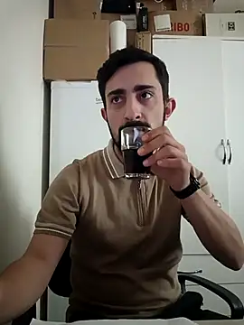 Snapshot of milfhuntertr chatting on March 16, 2025, 8:10 am milfhuntertr online show from March 16, 2025, 8:10 am