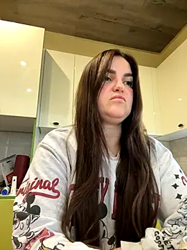 Karolina llove online show from November 1, 2025, 10:31 am