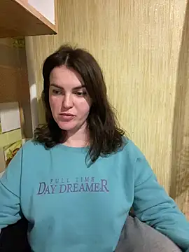 Karolina llove online show from February 8, 2025, 9:36 pm