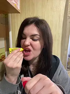 Karolina llove online show from February 14, 2025, 2:12 pm