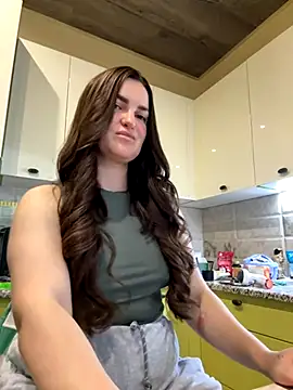 Karolina llove online show from November 4, 2025, 9:35 am