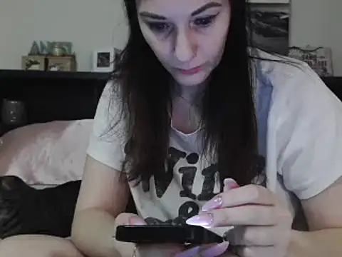 CrystalLakeXO online show from February 28, 2025, 6:10 am