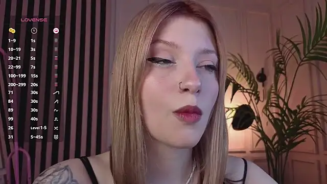Snapshot of arielabradberry chatting on July 10, 2026, 2:06 pm arielabradberry online show from July 10, 2026, 2:06 pm
