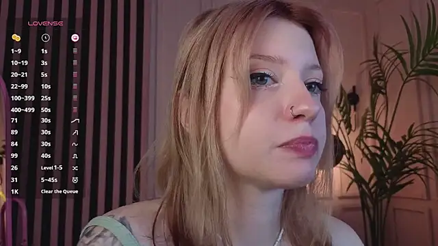 Snapshot of arielabradberry chatting on July 11, 2026, 11:54 am arielabradberry online show from July 11, 2026, 11:54 am