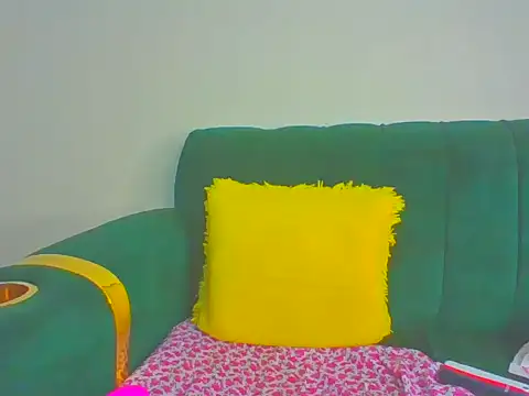 Snapshot of cutesmiling chatting on July 31, 2026, 1:43 pm cutesmiling online show from July 31, 2026, 1:43 pm