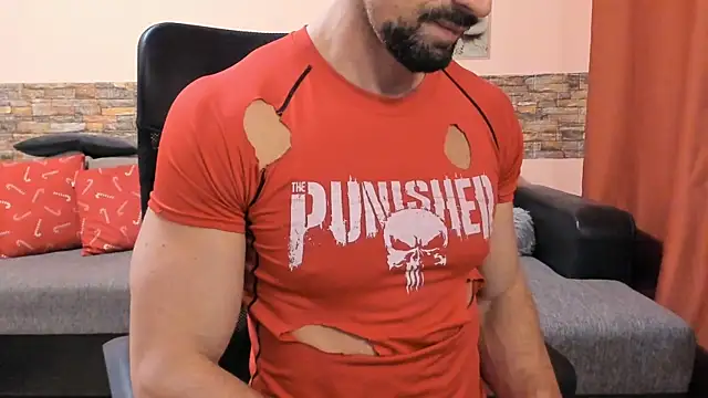 Snapshot of HotHunkTrainer chatting on February 10, 2026, 8:57 am HotHunkTrainer online show from February 10, 2026, 8:57 am