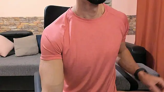 HotHunkTrainer online show from December 3, 2025, 8:58 am