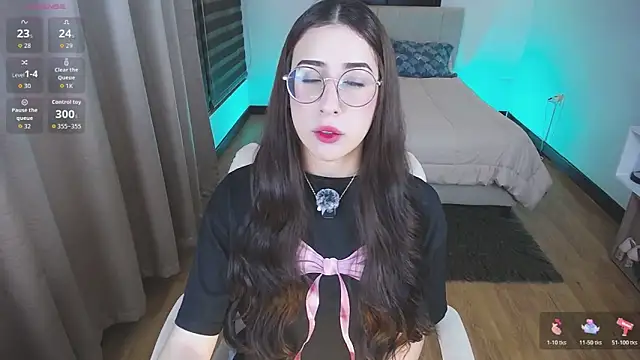 Imkitty-Horny online show from May 4, 2026, 3:43 am