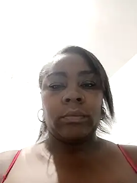 kaorysquirt online show from November 14, 2025, 8:29 am