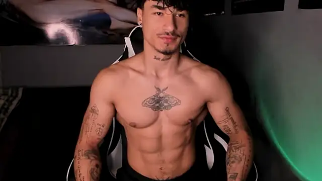 Snapshot of Thomas_Fit1 chatting on June 12, 2026, 6:27 pm Thomas Fit1 online show from June 12, 2026, 6:27 pm
