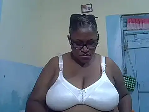 Snapshot of sexy_bigboobss chatting on October 11, 2025, 8:32 pm sexy bigboobss online show from October 11, 2025, 8:32 pm