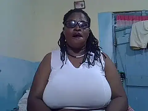 Snapshot of sexy_bigboobss chatting on October 31, 2025, 5:20 pm sexy bigboobss online show from October 31, 2025, 5:20 pm