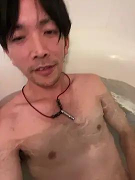 Snapshot of Katakuriko-Denpun chatting on July 9, 2026, 2:05 pm Katakuriko-Denpun online show from July 9, 2026, 2:05 pm