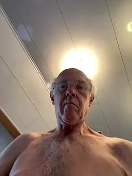 Snapshot of martxxxxx chatting on July 31, 2026, 9:19 am martxxxxx online show from July 31, 2026, 9:19 am