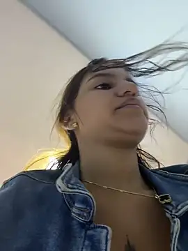 Snapshot of AnthonelaDuque chatting on February 19, 2026, 11:40 am AnthonelaDuque online show from February 19, 2026, 11:40 am