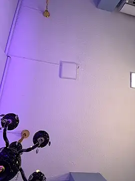 Snapshot of AnthonelaDuque chatting on February 18, 2026, 12:12 pm AnthonelaDuque online show from February 18, 2026, 12:12 pm