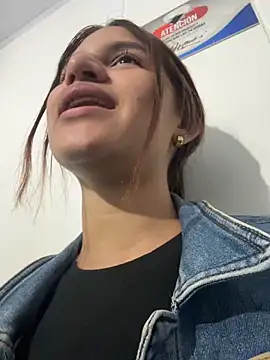 Snapshot of AnthonelaDuque chatting on February 16, 2026, 11:31 am AnthonelaDuque online show from February 16, 2026, 11:31 am