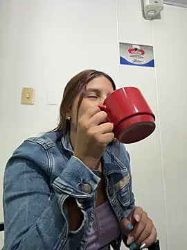 Snapshot of AnthonelaDuque chatting on February 26, 2026, 11:43 am AnthonelaDuque online show from February 26, 2026, 11:43 am