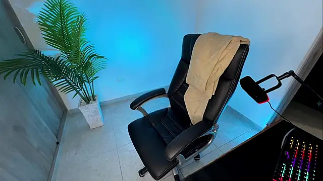 Snapshot of odin_blake chatting on October 9, 2025, 2:12 am odin blake online show from October 9, 2025, 2:12 am