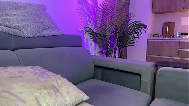 Snapshot of odin_blake chatting on December 19, 2025, 2:26 am odin blake online show from December 19, 2025, 2:26 am