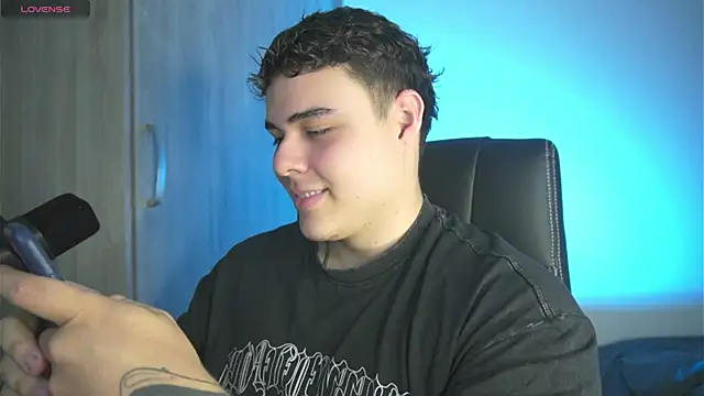 Snapshot of odin_blake chatting on March 11, 2025, 2:10 am odin blake online show from March 11, 2025, 2:10 am