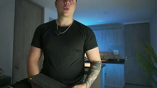 Snapshot of odin_blake chatting on February 20, 2025, 2:29 am odin blake online show from February 20, 2025, 2:29 am