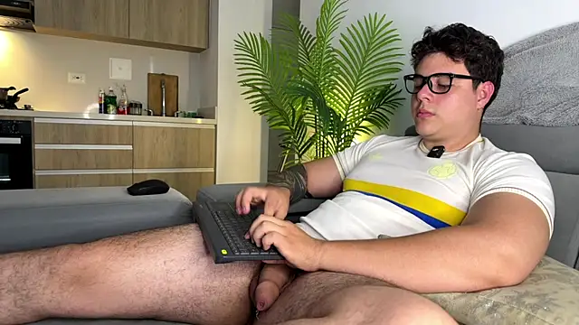 Snapshot of odin_blake chatting on April 8, 2026, 5:36 pm odin blake online show from April 8, 2026, 5:36 pm