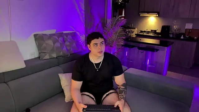 Snapshot of odin_blake chatting on October 4, 2025, 2:35 am odin blake online show from October 4, 2025, 2:35 am